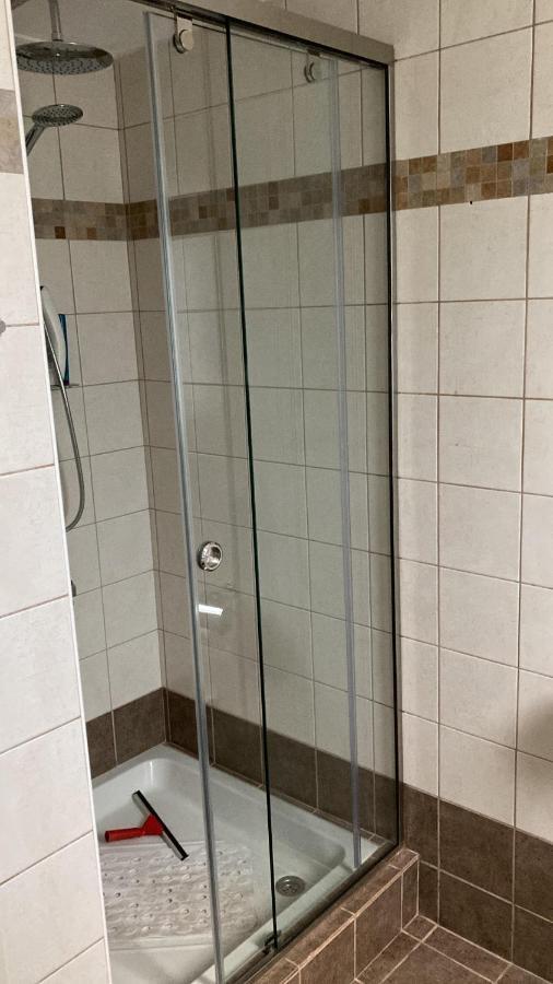 - Eleftheria Villa Sissi