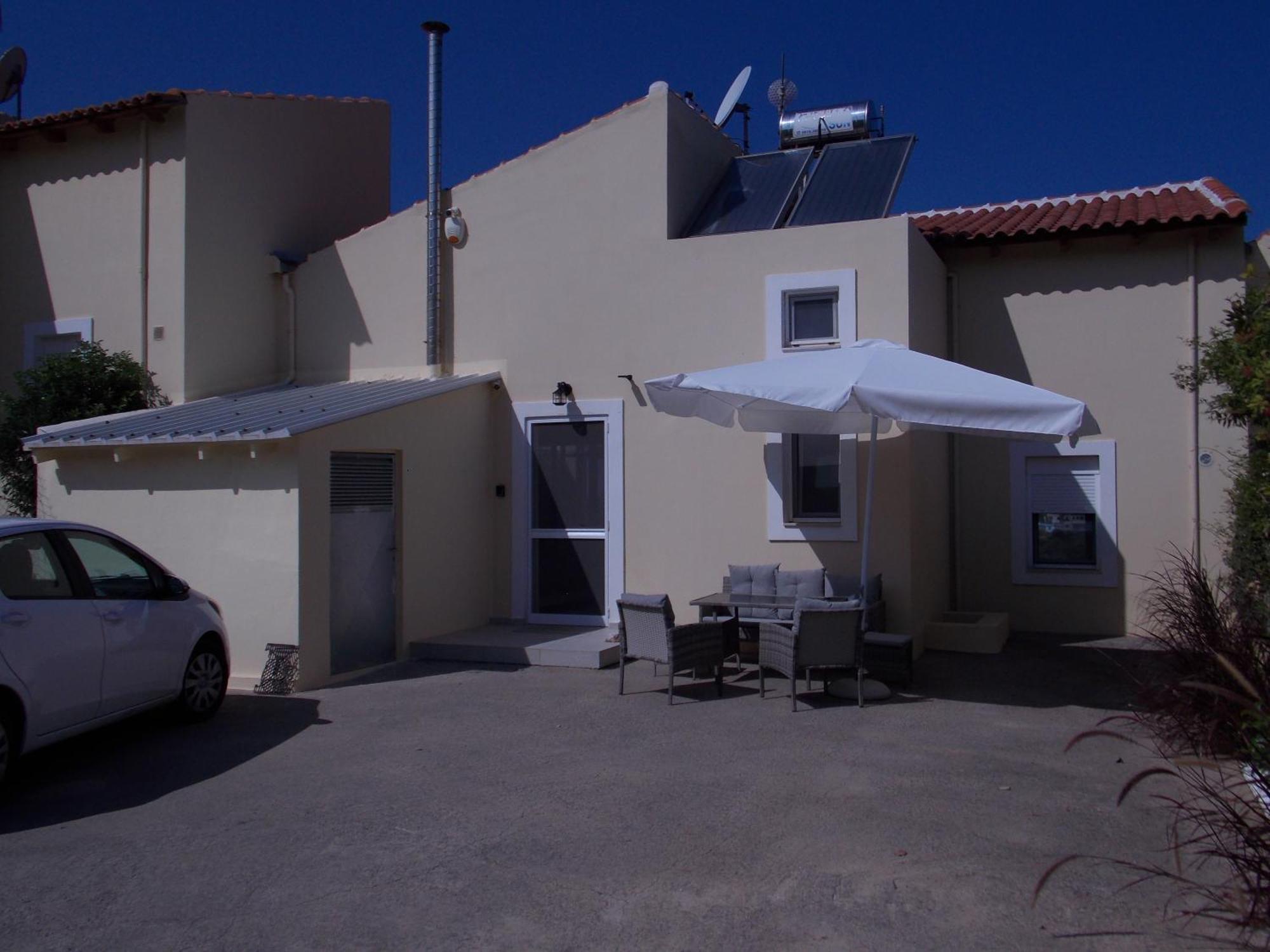 - Eleftheria Villa Sissi